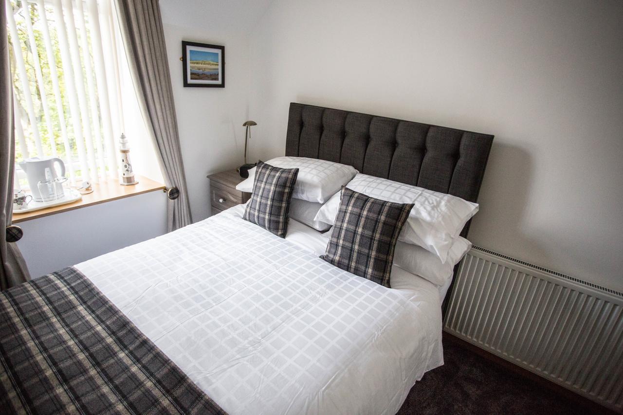 Bed and Breakfast By The Bay Cruden Bay Esterno foto